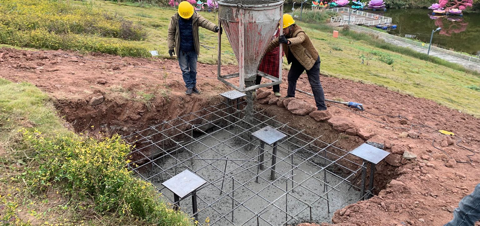 On-site Installation Process for Chinese Lantern Projects