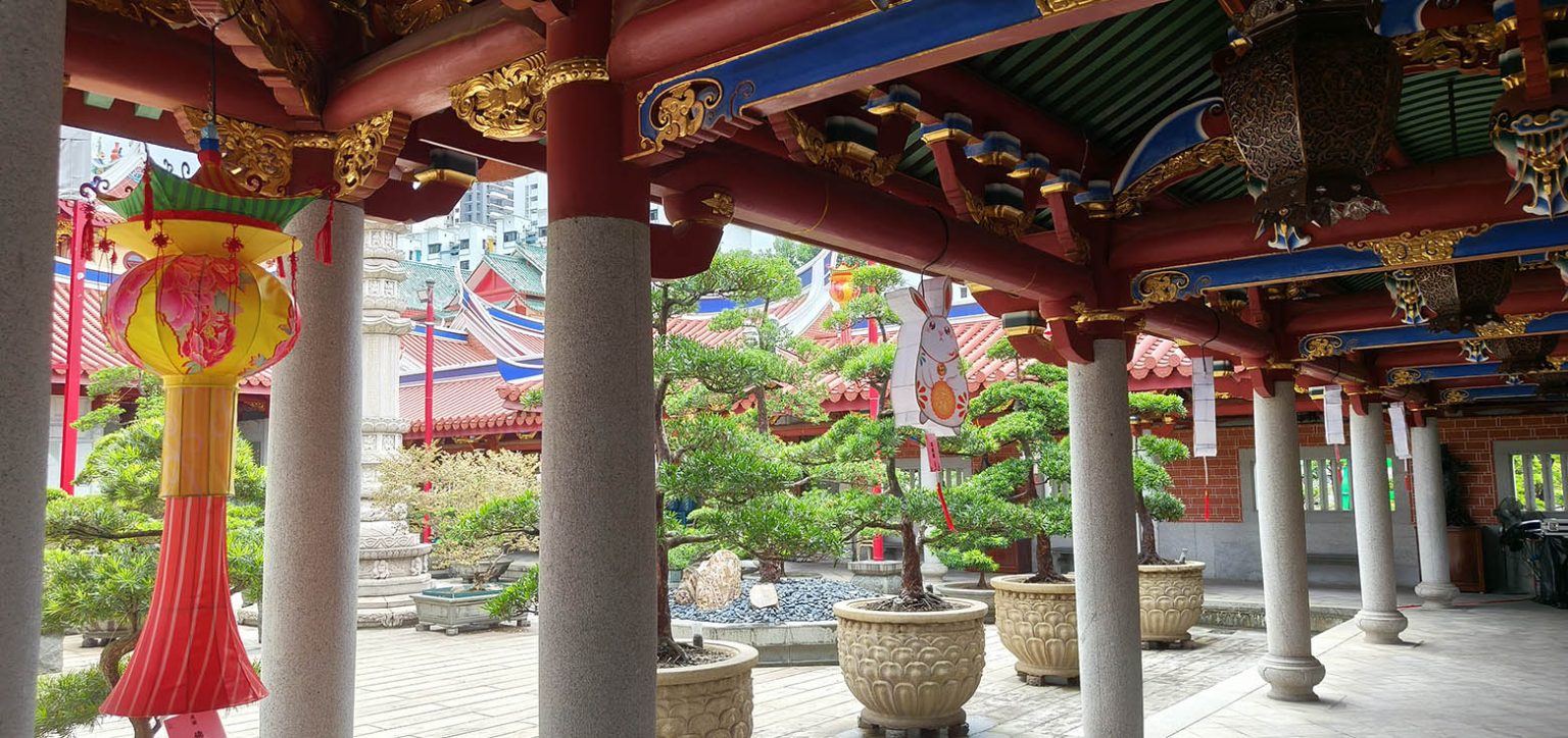 Chinese New Year Lanterns: Temple Fair Lanterns.