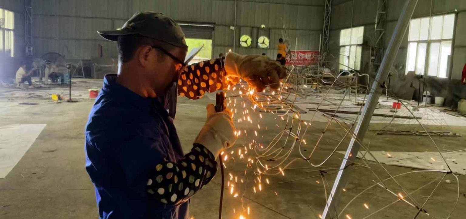The Welding Process in Modern Lantern-Making