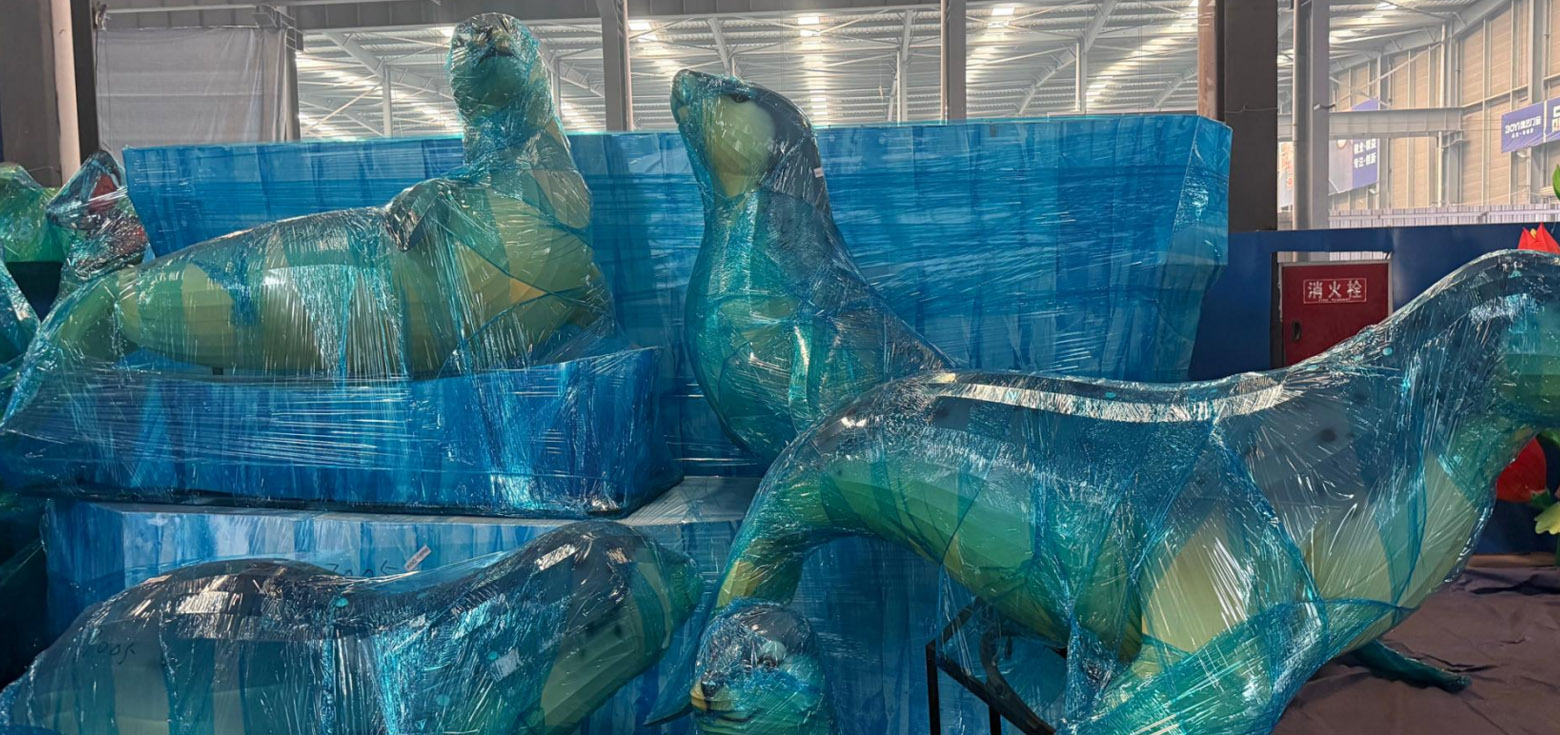 Lantern Freight Optimization 6 Finished volumetric lanterns wrapped in protective film awaiting EXW dispatch and freight coordination.