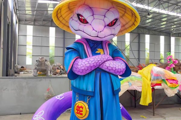 A snake-shaped lantern full of Japanese anime style.