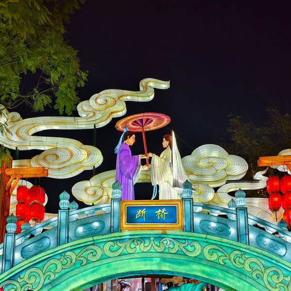 Moon Festival lanterns that recreate scenes from mythological stories.