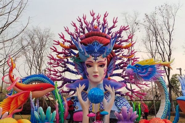 Large-scale outdoor Chinese lanterns,goddesses and mythical creatures.