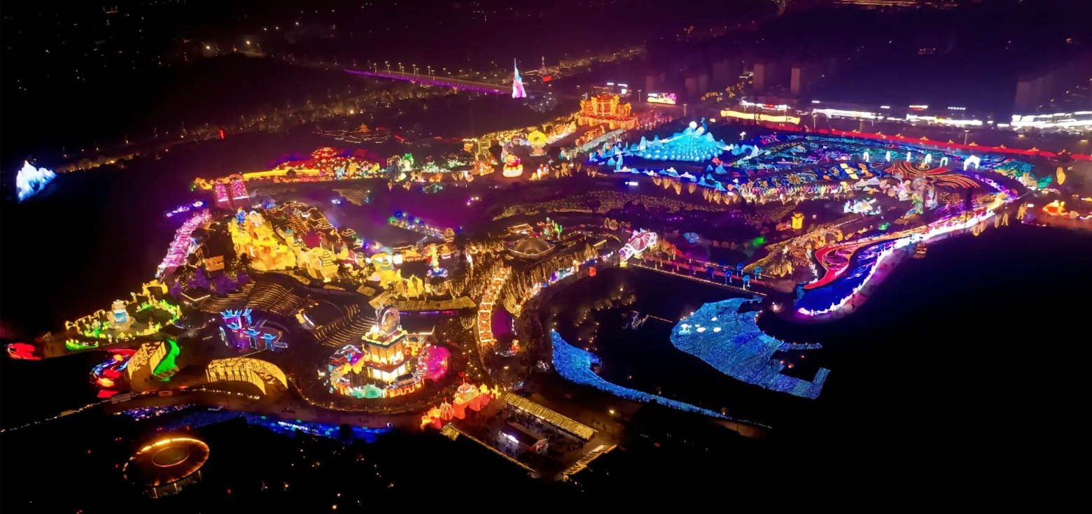 A Grand and Magnificent Aerial Panorama of the Zigong Lantern Festival.