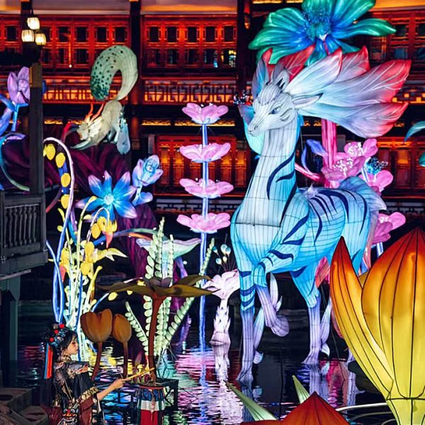 The Yu Garden Lantern Festival in Shanghai: The Dreamlike Nine-Colored Deer Lantern Display
